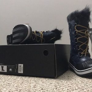 SOREL Tofino Canvas and Faux Fur Boots
